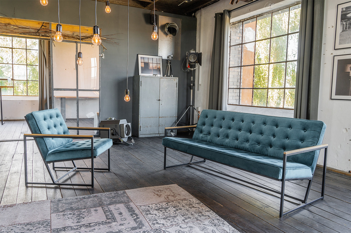 e8ef049a-bb98-4dca-aeef-1bf7fa352310