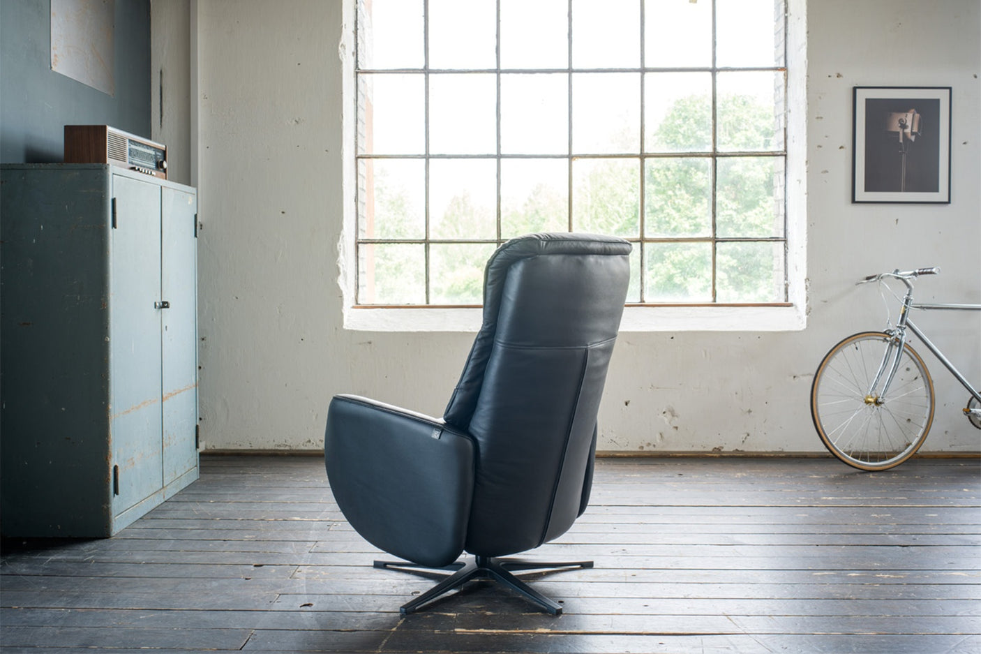 f16193d5-1b0d-4225-8d93-10073ad12729