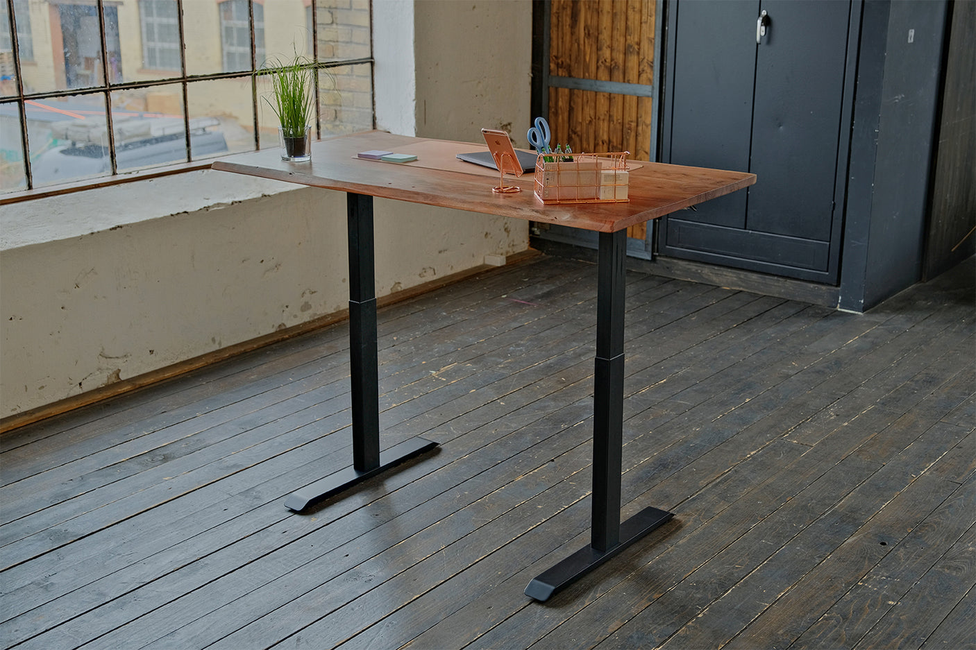 d42f2572-d1c5-40f7-8497-c62f38ed13b2