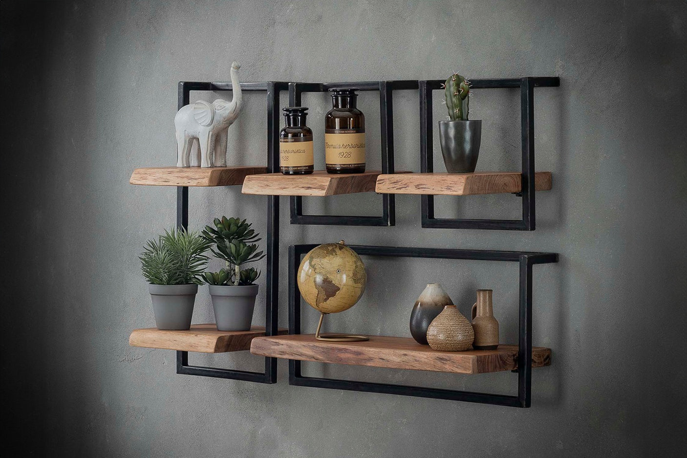 8ab3daa9-18e0-4f57-8f04-6987b5e649b3