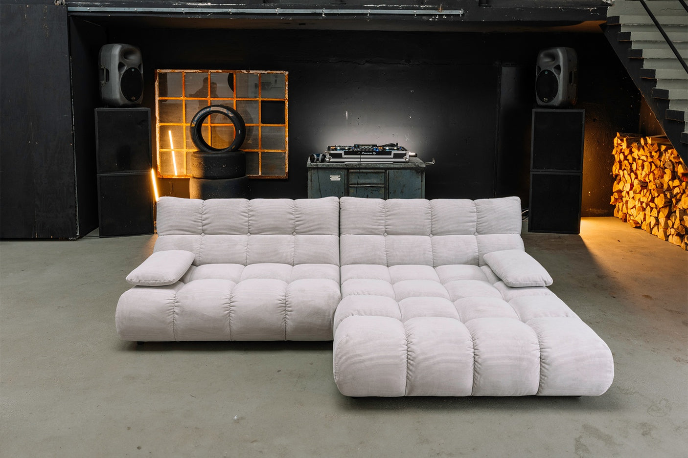 993b3fcb-4234-472c-b276-4936cc268e36