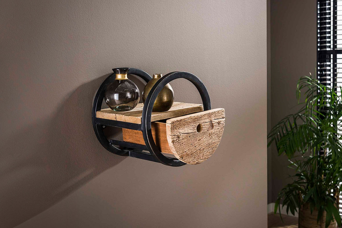 ec1b07cc-7c38-42b5-9f44-a83006420960