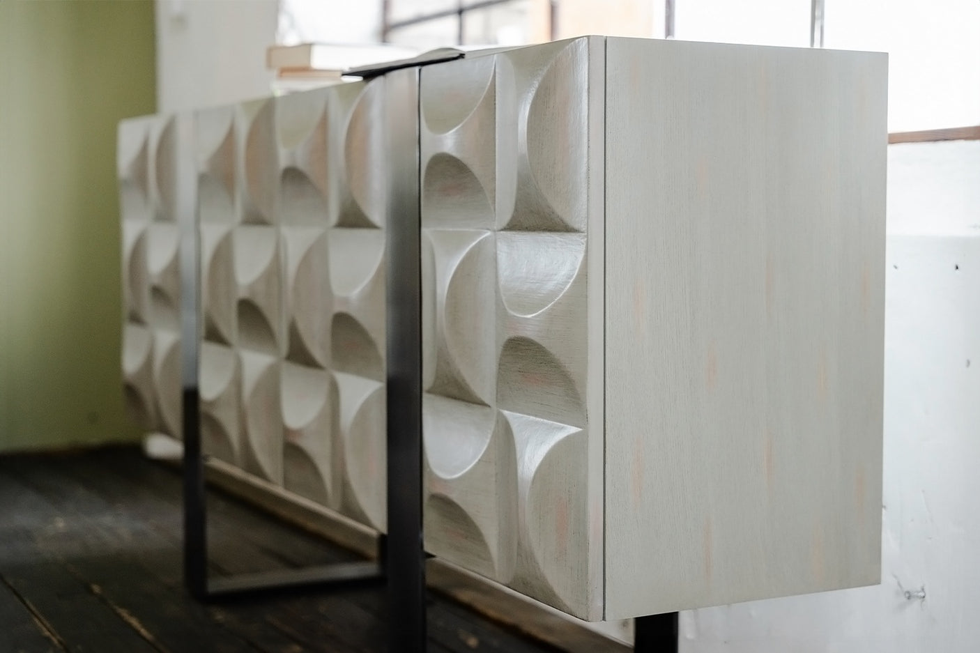 e957b7fd-3c55-4a2e-8bc9-8be272568b1c