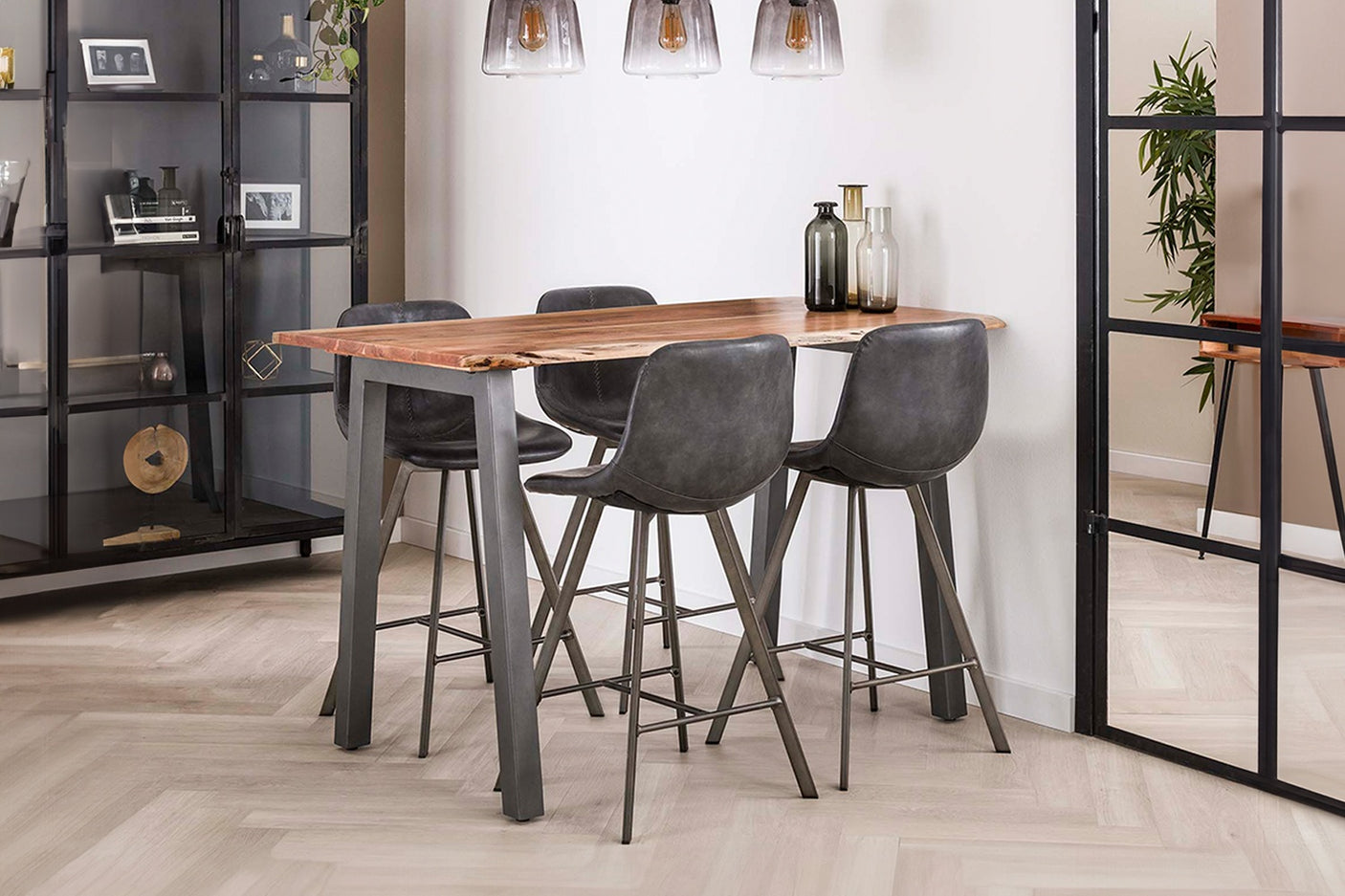 014b9dbd-d21d-4b80-8fdf-46c7554eb27c