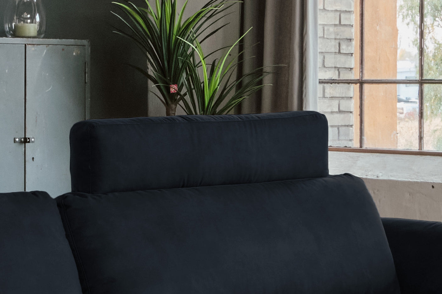 b5638554-916b-4e74-8046-2519d7149736