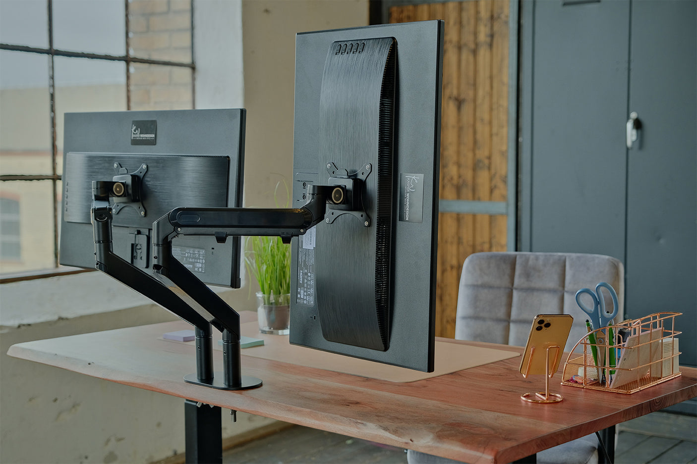 b11a301d-9953-455d-92d9-09479cc44e57