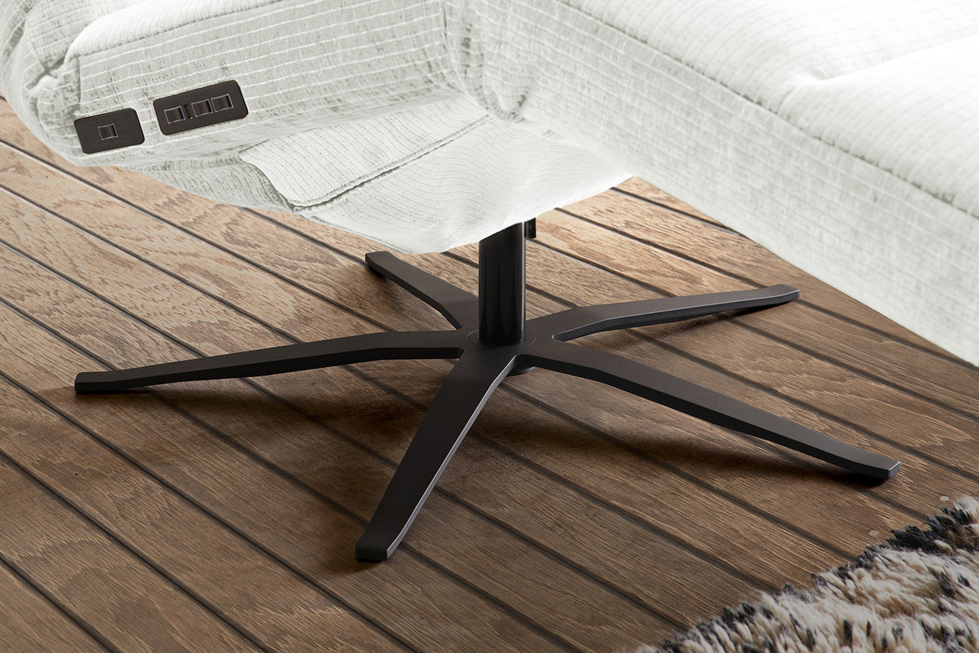 7ed61a6a-7409-40b7-943a-d399b99106a8