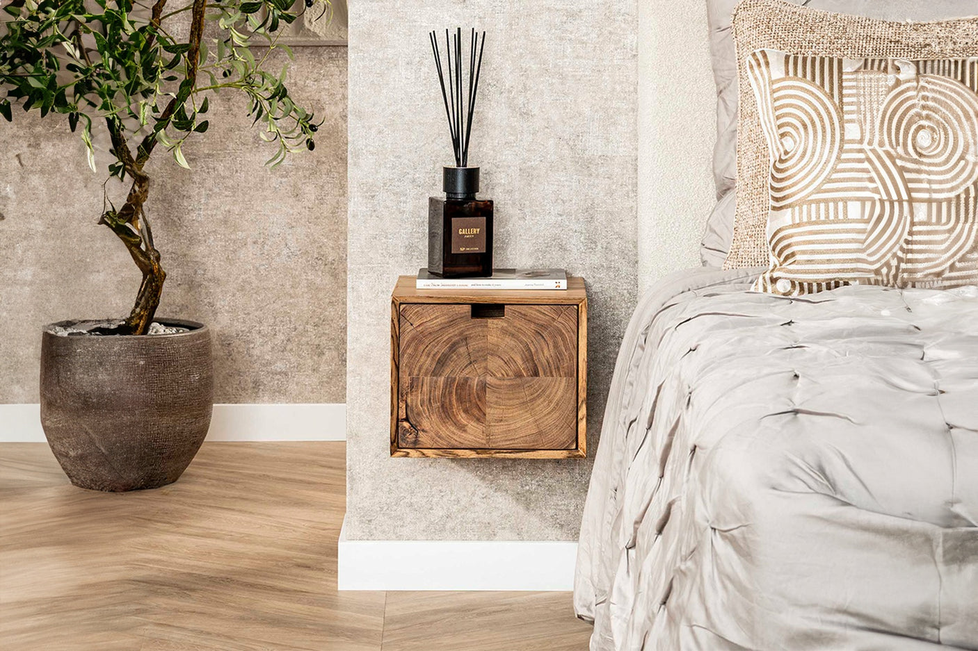 a13873d1-4791-4f2f-bb72-3a316c066924