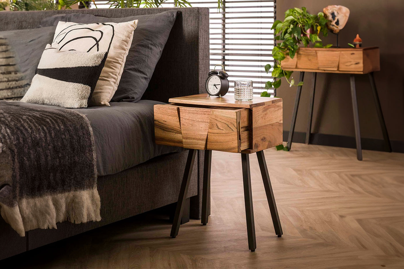 daa6e17e-4c50-4351-acf3-5309c3974e76