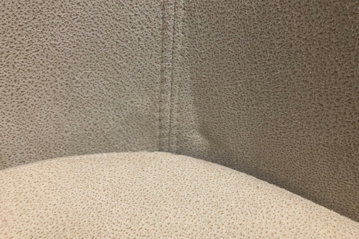 B-Ware KAWOLA Stuhl Cali Sessel Microfaser Esszimmerstuhl creme Füße matt-schwarz