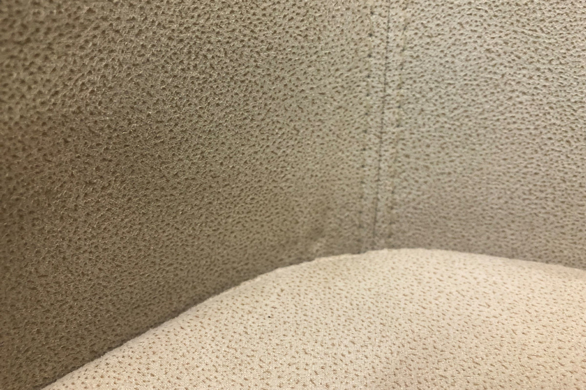 B-Ware KAWOLA Stuhl Cali Sessel Microfaser Esszimmerstuhl creme Füße matt-schwarz