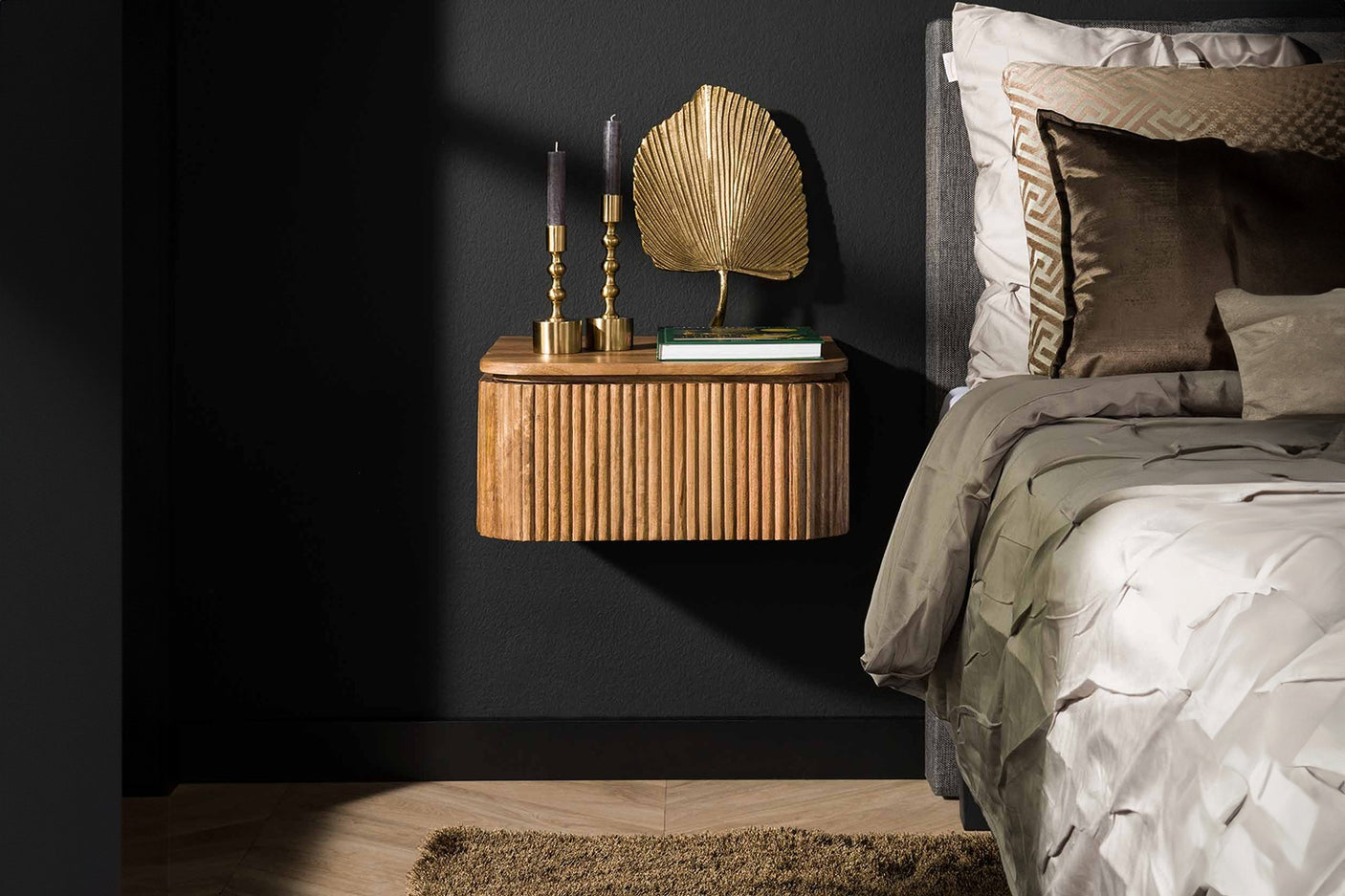 679808c3-52de-40a2-aa81-8aa40c7b8689