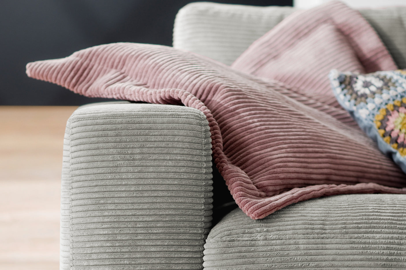 ef577bca-be10-4837-87ca-f30aaff52f3b