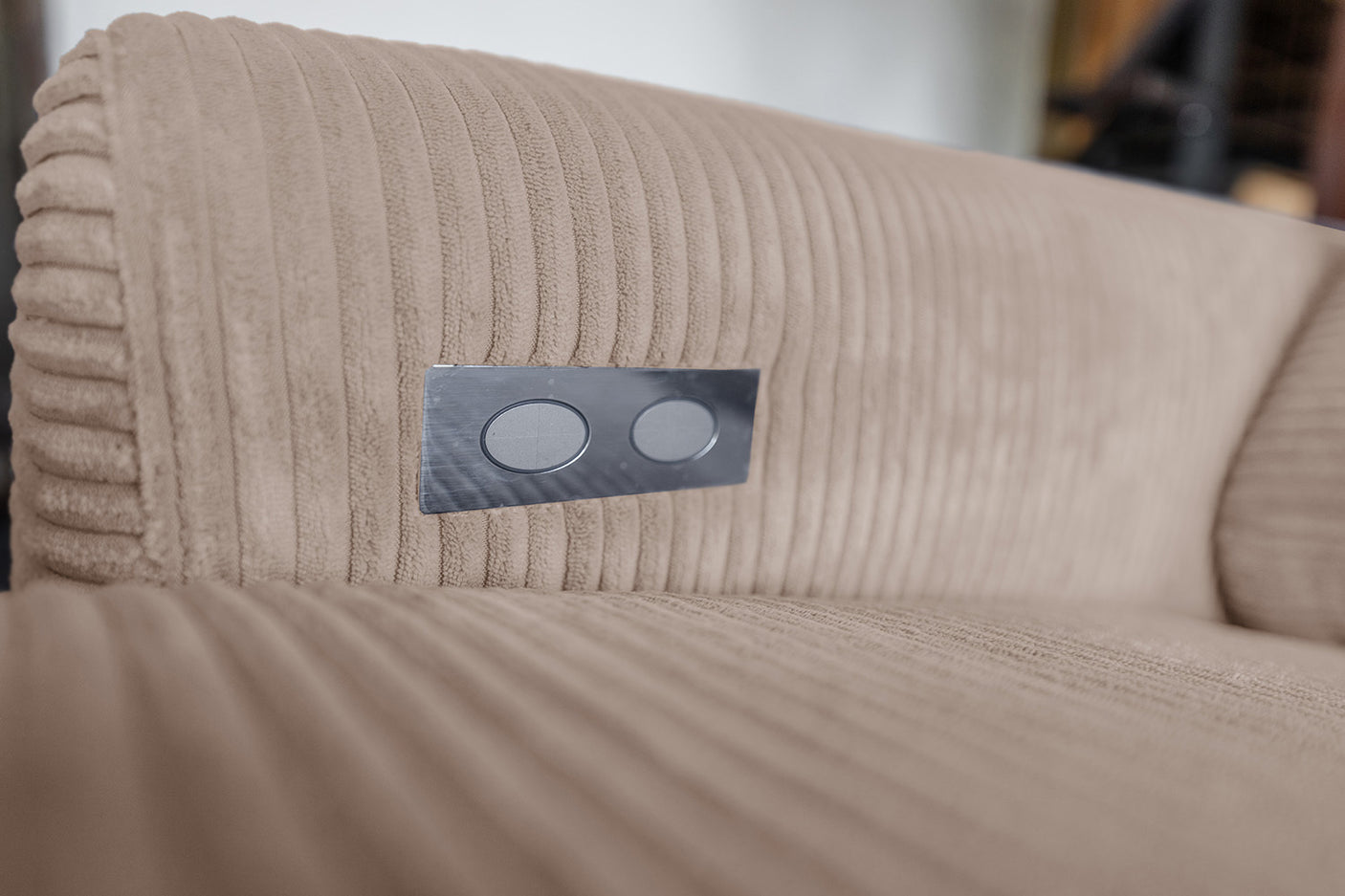 eaf81c40-215d-4899-80a0-d9f750bbac49