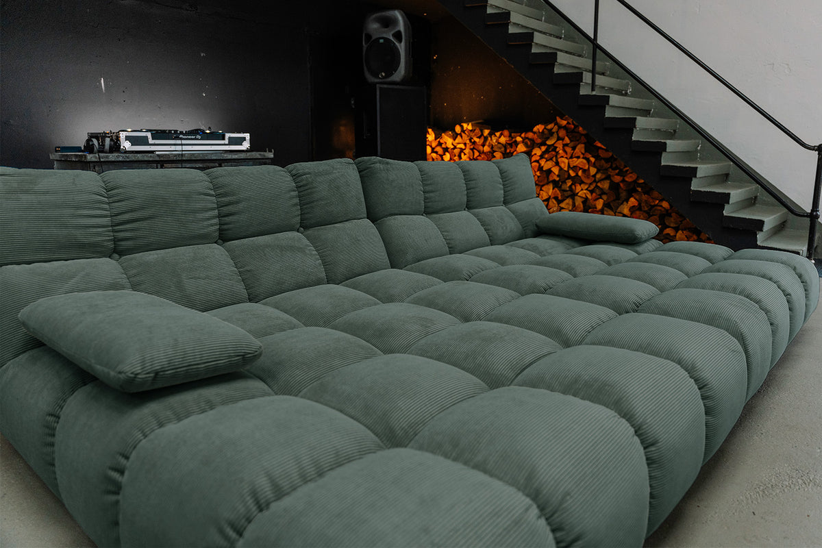 KAWOLA Big Sofa VIVIEN Feincord grün