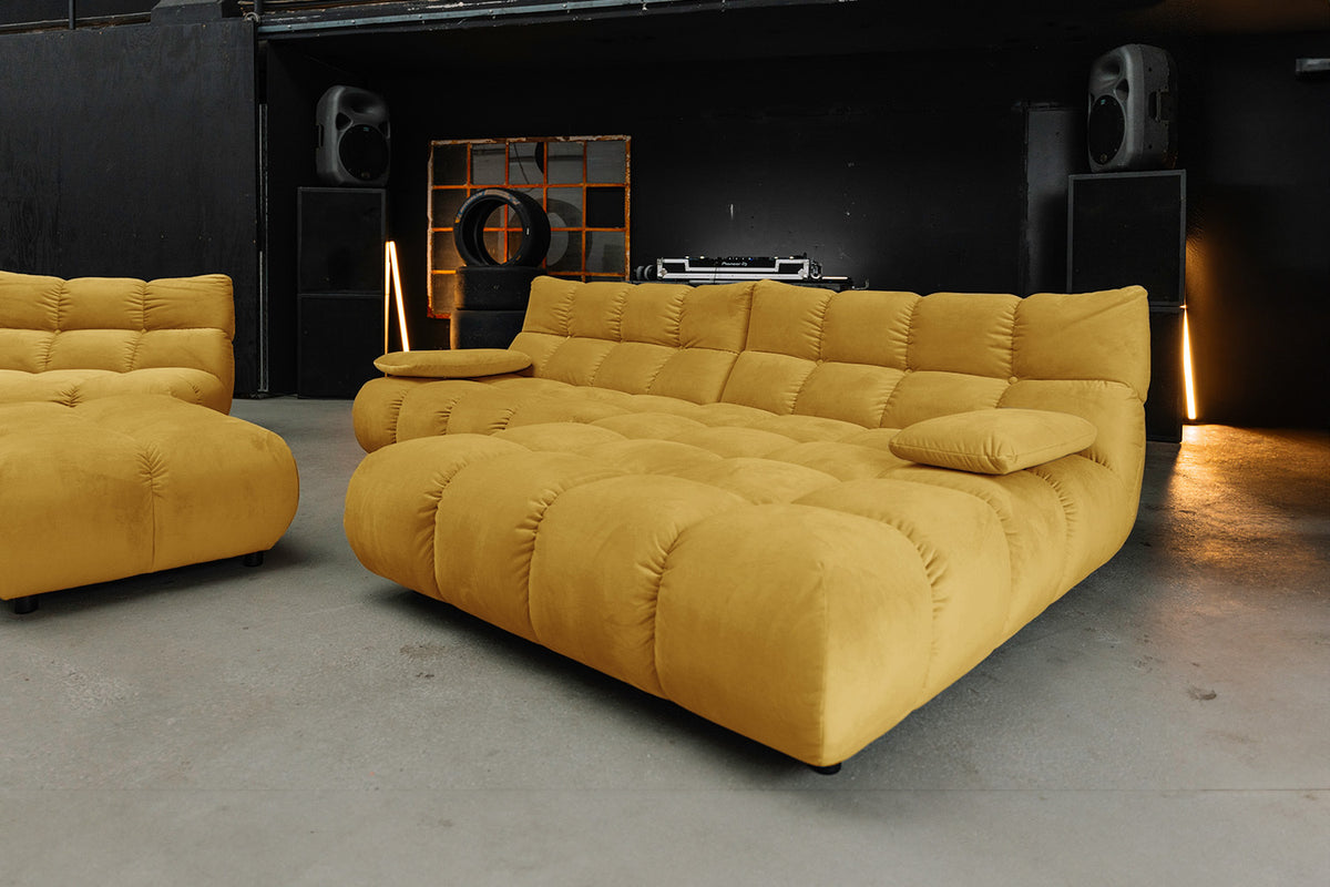 KAWOLA Sitzgruppe VIVIEN Ecksofa Drehsessel Hockerbank Velvet curry