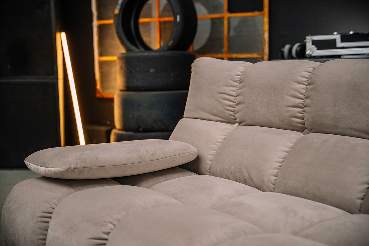 KAWOLA Sitzgruppe VIVIEN Ecksofa Drehsessel Hockerbank Velvet sand