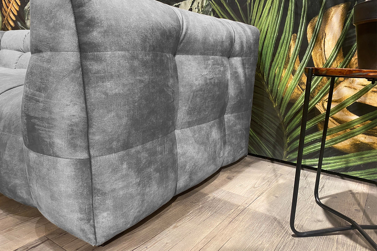KAWOLA Sofa ROSARIO Velvet hellgrau