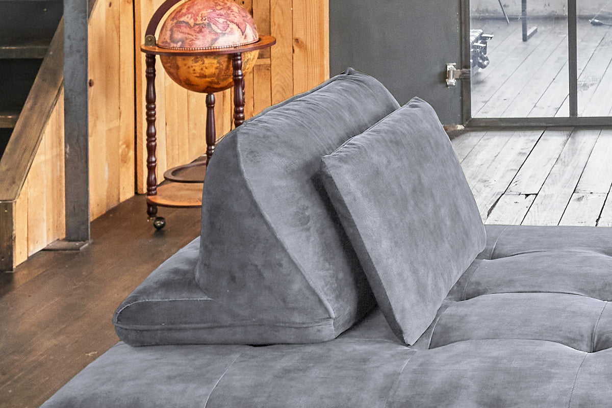 KAWOLA Sofa WIOLO Schlafsofa Daybed mit Hocker velvet grau