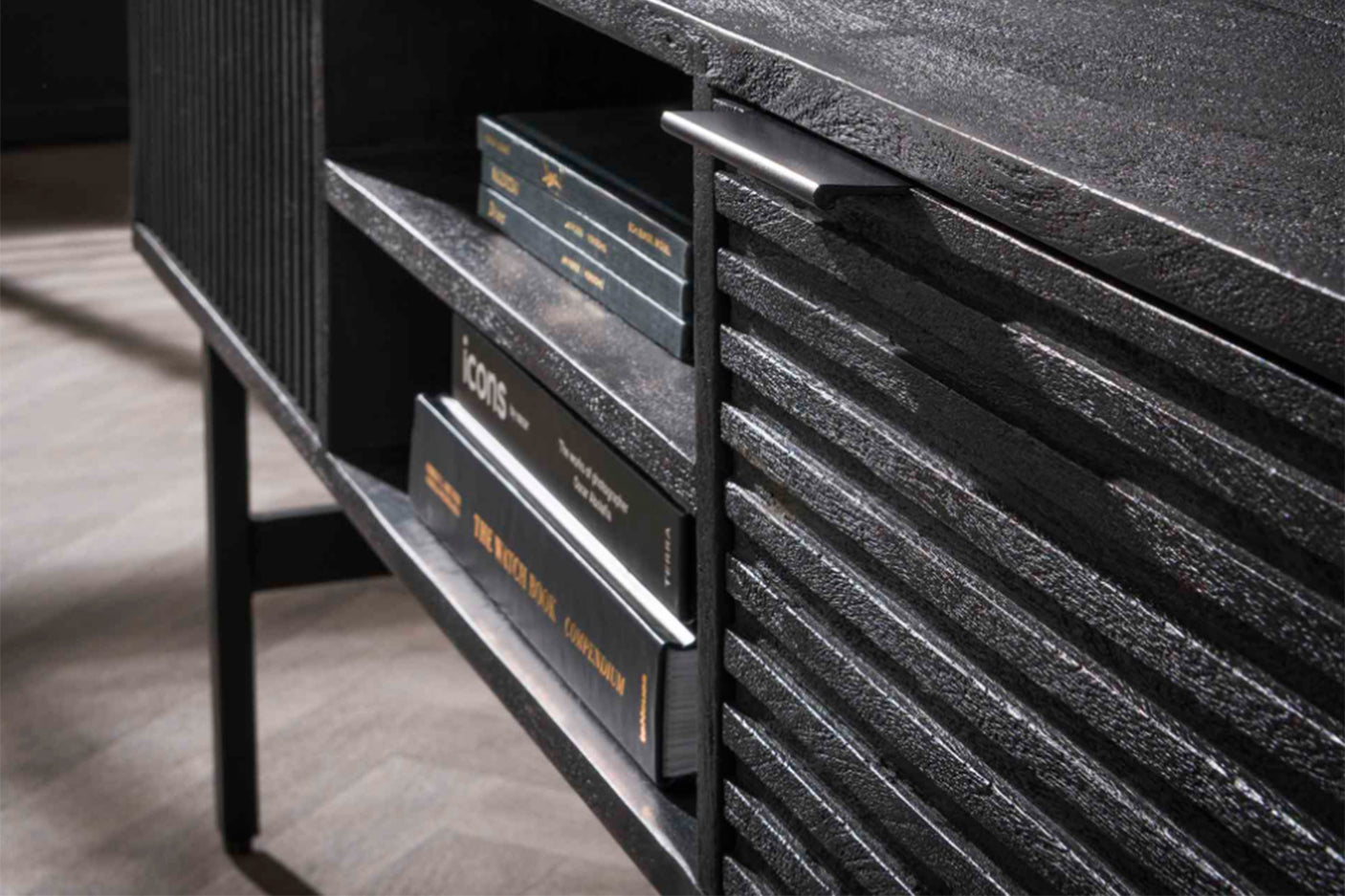 ef71a5c6-fce5-427e-8dec-cbf4c951d41b