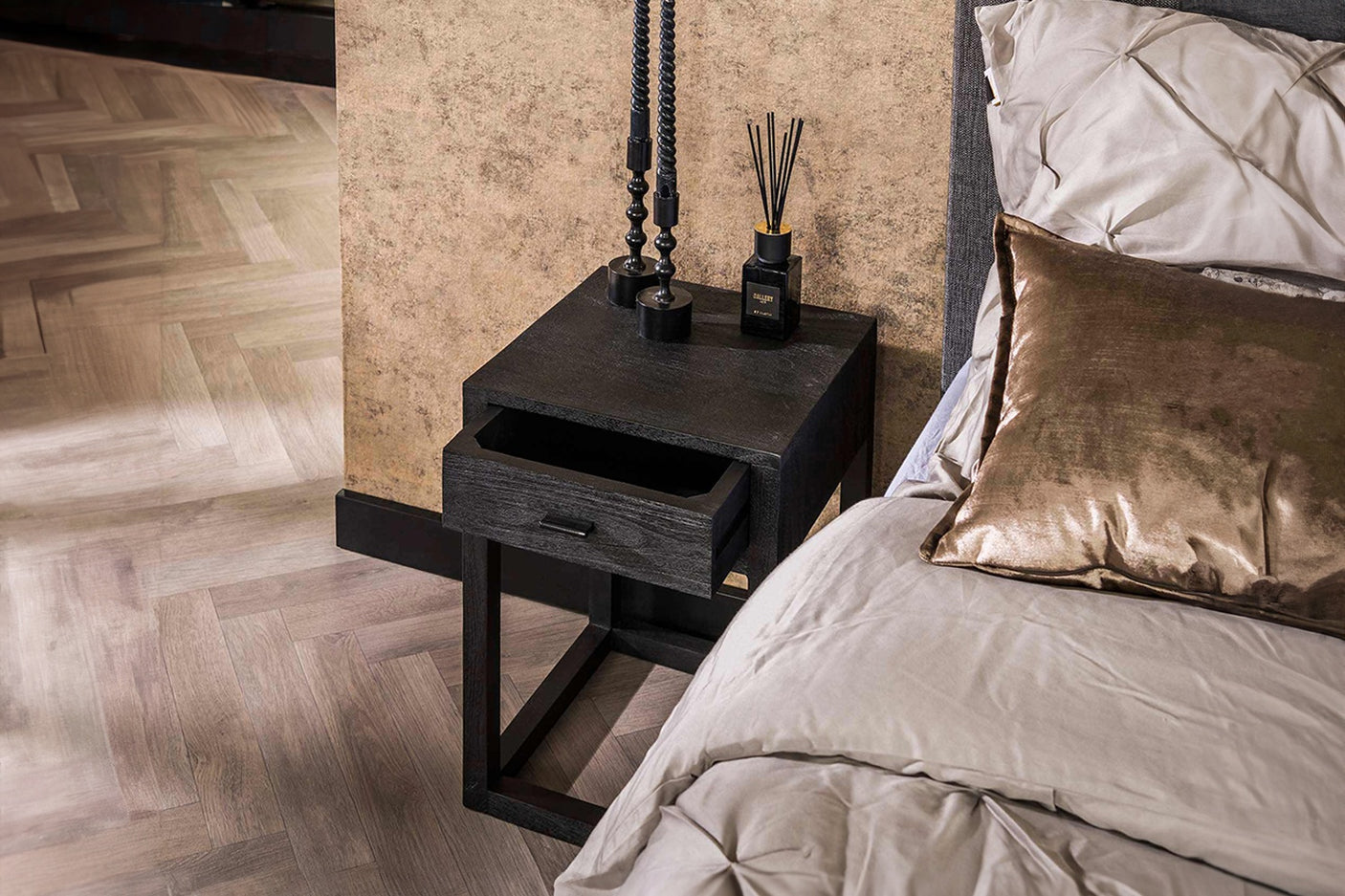 48c18ccb-2b17-4dc4-9165-51115f449393