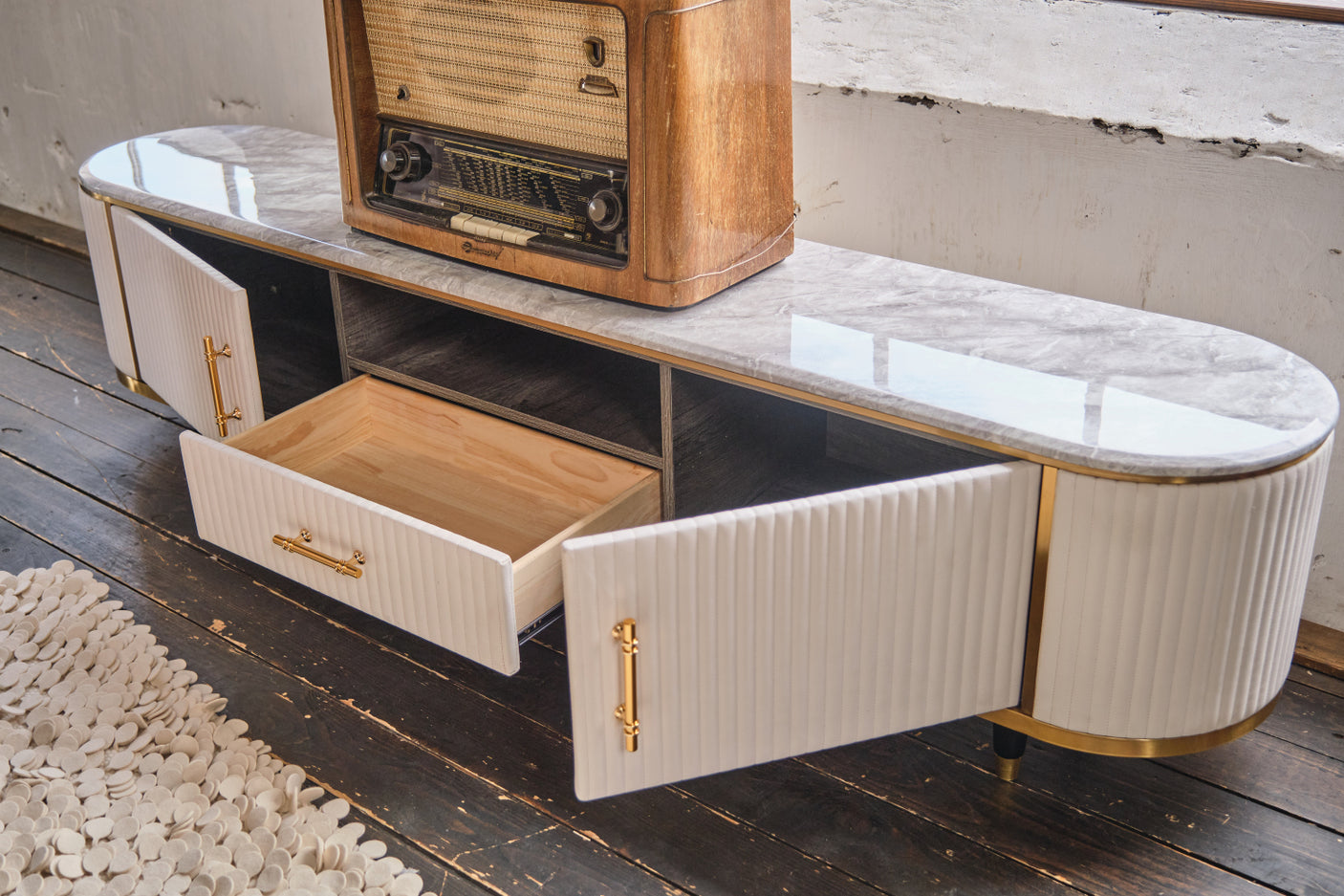 dea07b55-6550-48b4-9116-2564984c19b3