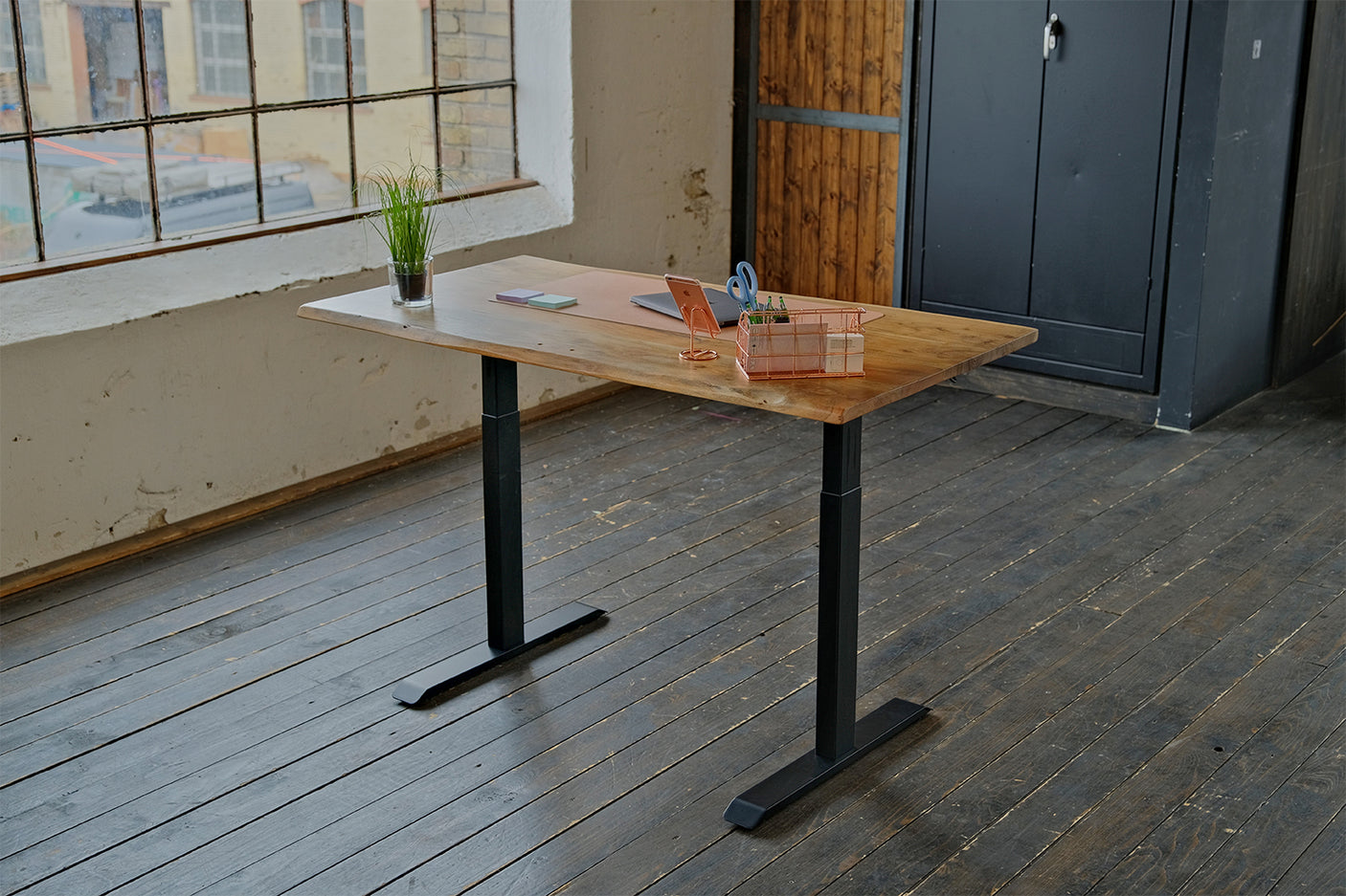 24d084b3-ae3e-4f19-9d6b-e858d4c61f70