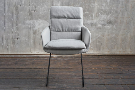 7b9dde05-cf2a-4f8c-98b0-bf25dd87f433