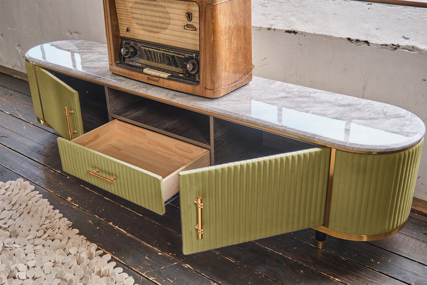 9587189a-e144-431b-a122-bb3d41b1092c