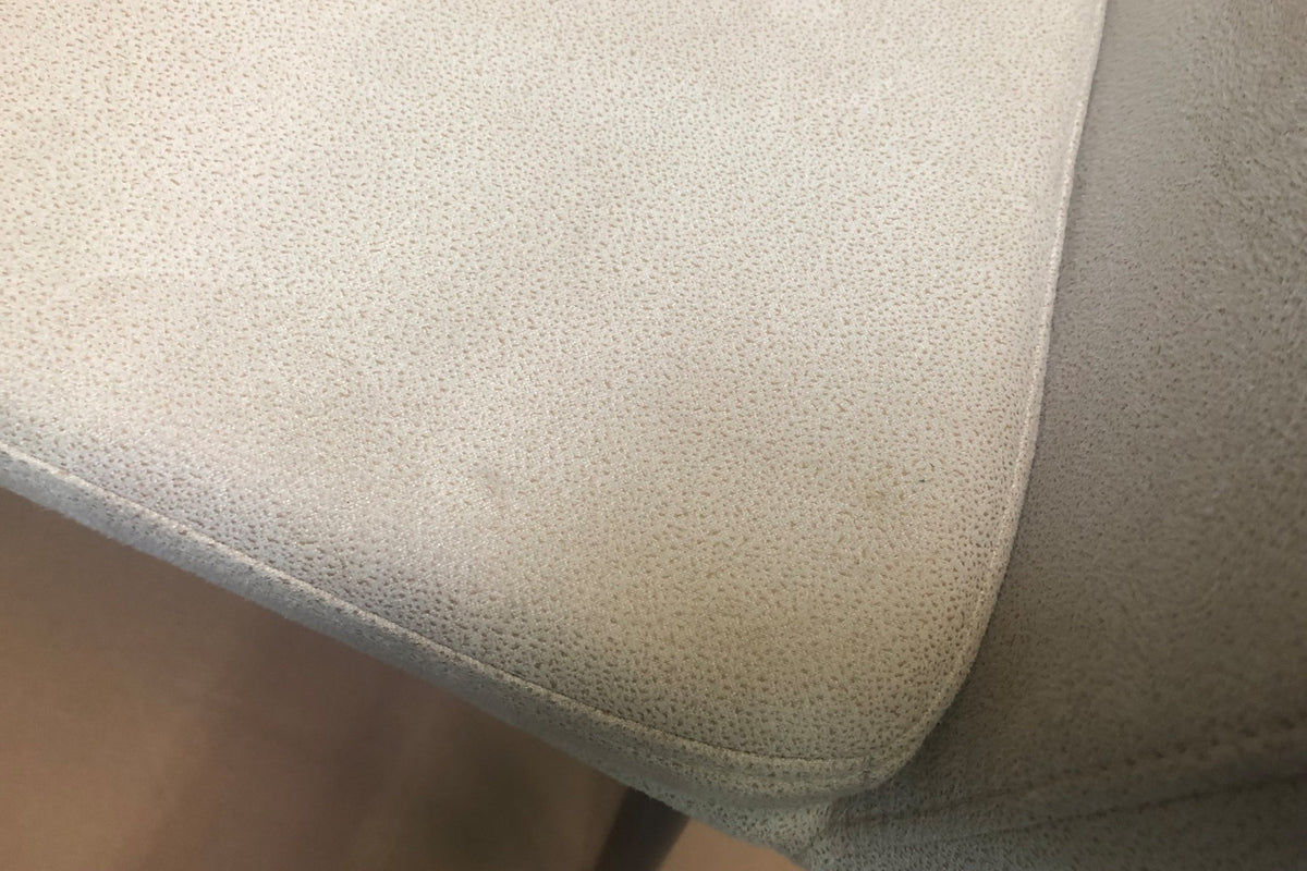 B-Ware KAWOLA Stuhl Cali Sessel Microfaser Esszimmerstuhl creme Füße matt-schwarz