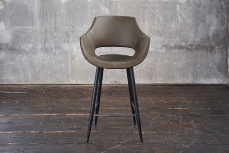 b0d2804e-dfe3-4ded-9779-bfd267f686a8