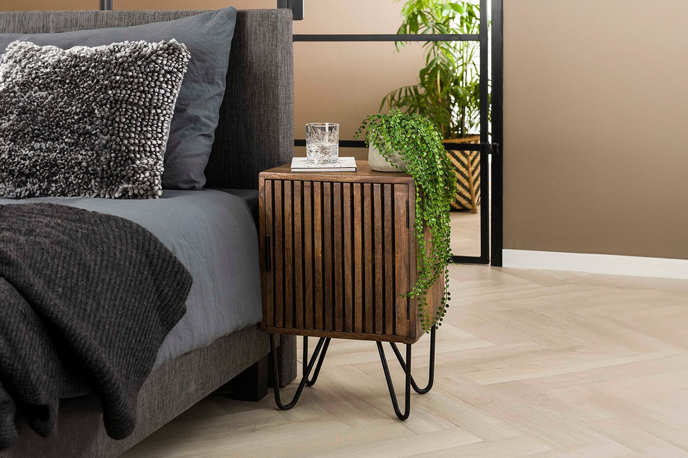 f8f58db6-9bbb-4b89-a75a-dfa8896c5a7c