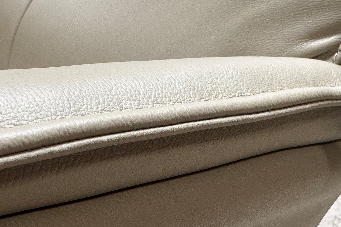 ca1972e0-21fb-4de2-8dbe-ded7aeaaa991