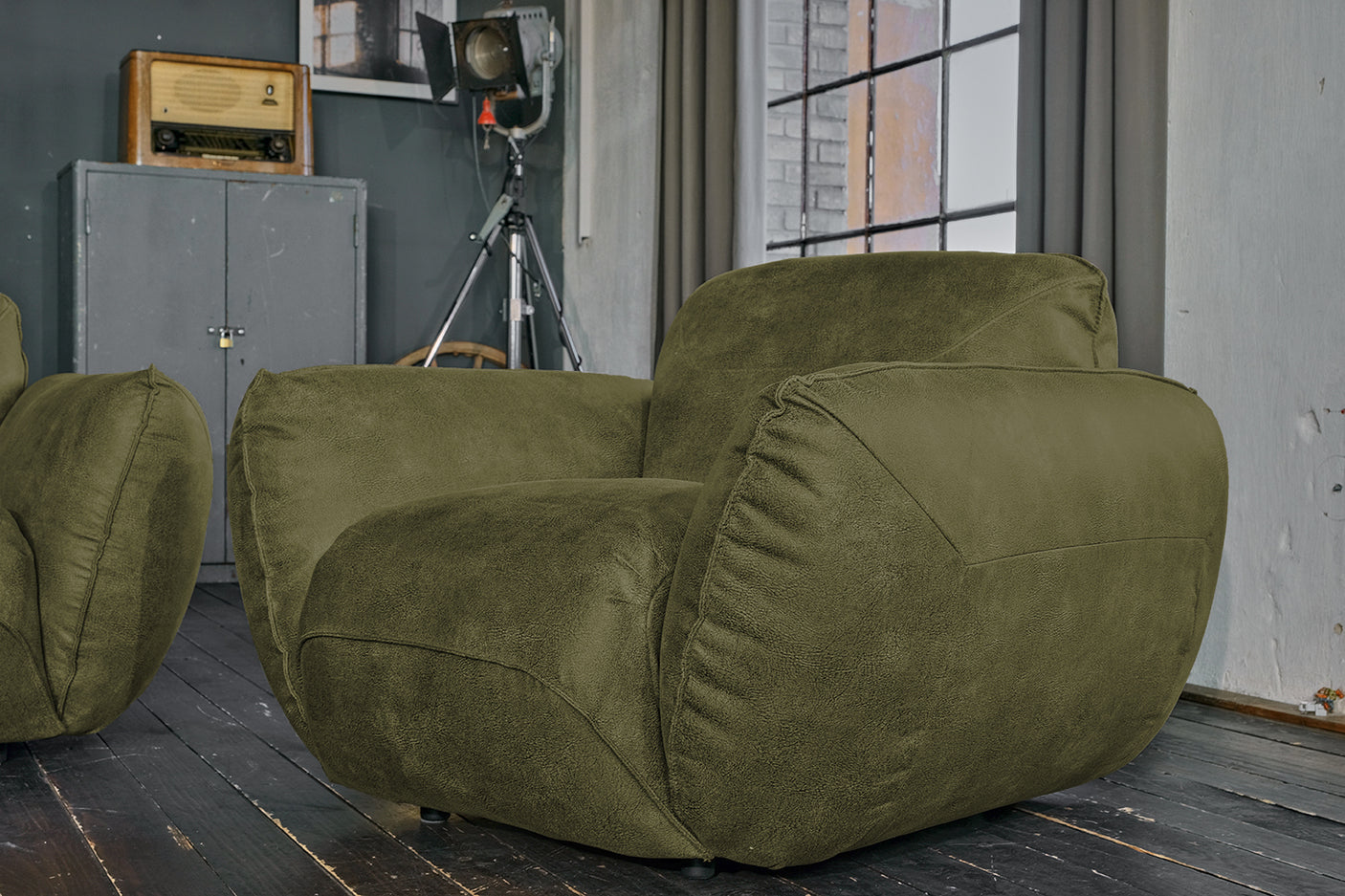 16633c9b-09cd-4b0d-9e5c-9780cdf45898