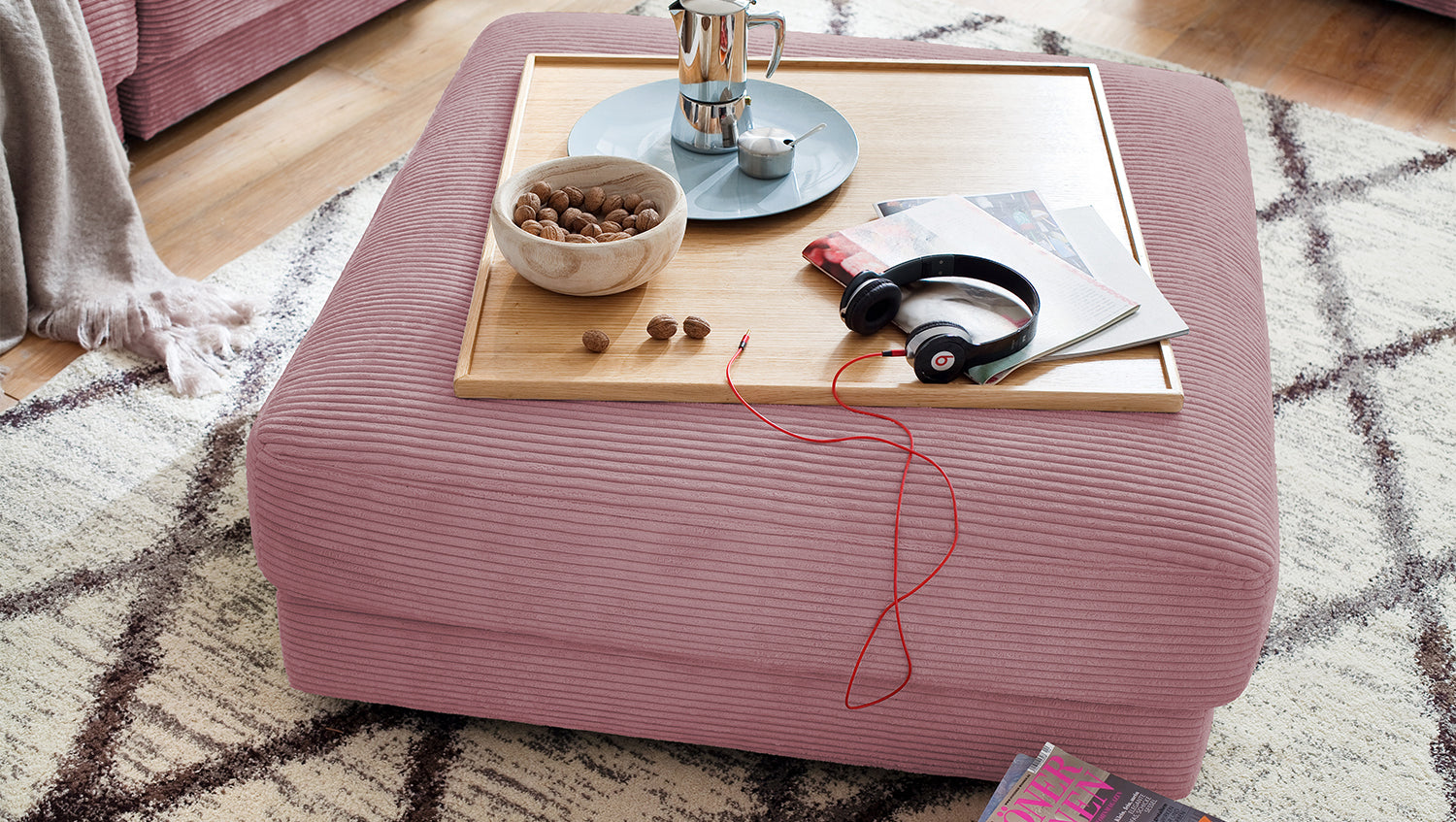 KAWOLA Big Hocker MADELINE Polsterhocker Cord rosa