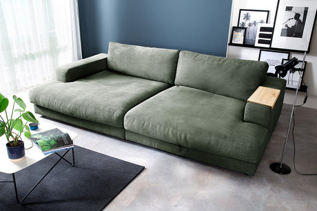 KAWOLA Big Sofa MADELINE Stoff olivgrün, 290 x 190, mit Holztablett natur