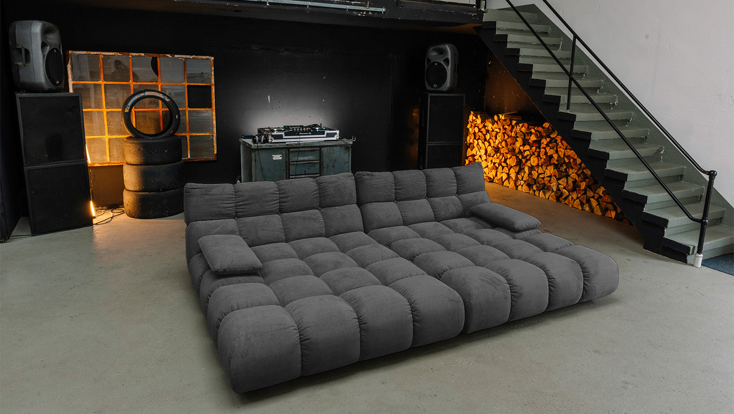 KAWOLA Big Sofa VIVIEN Feincord anthrazit