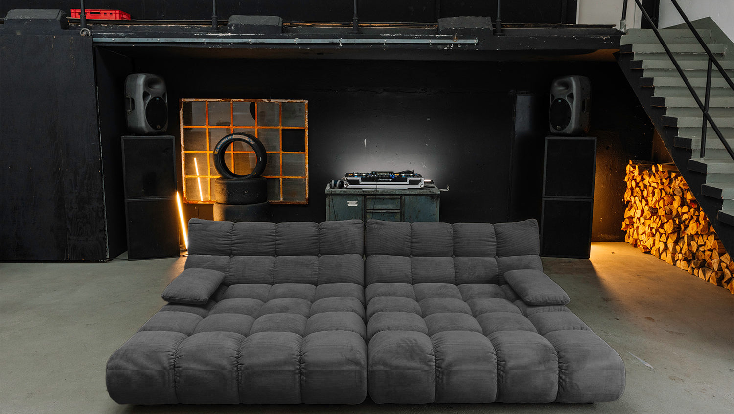 KAWOLA Big Sofa VIVIEN Feincord anthrazit