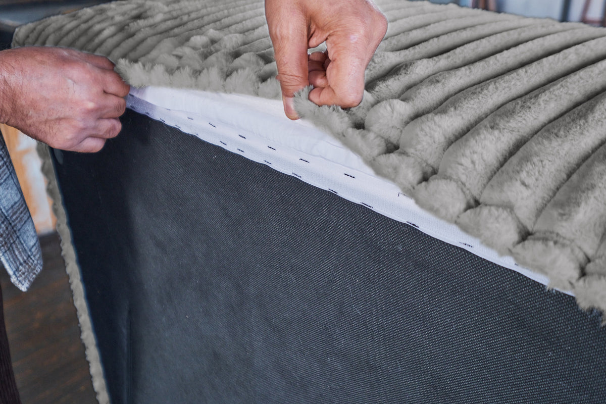 KAWOLA Hocker WIOLO SOFT Polsterhocker mit Rückenkissen Weicher Breitcord grau