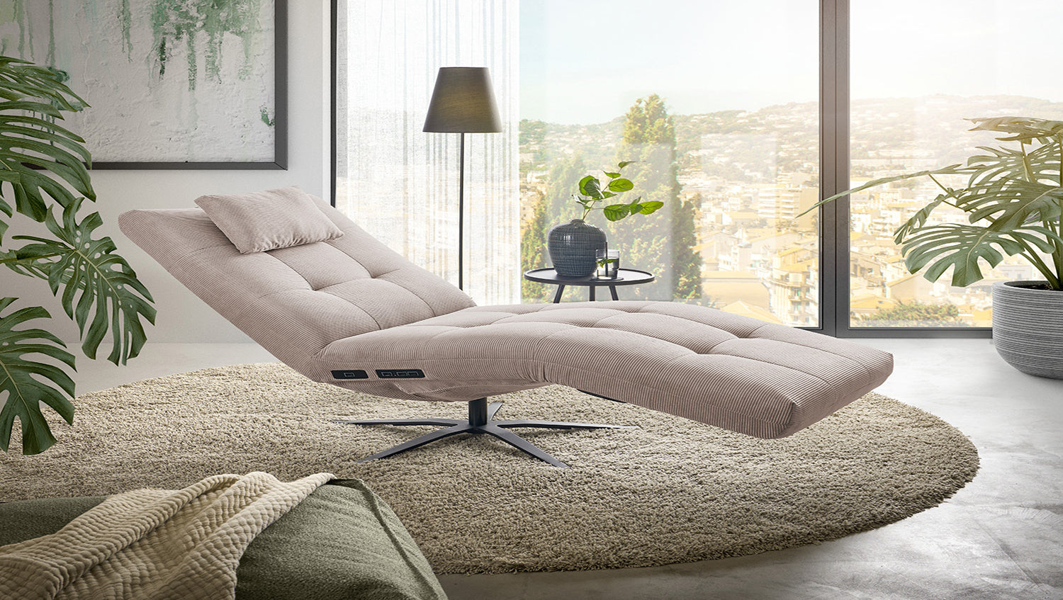 KAWOLA Relaxliege LETICIA motorisch Feincord beige, Mit Kissen, Relaxfunktion, Drehbar (360°), Mit Akku