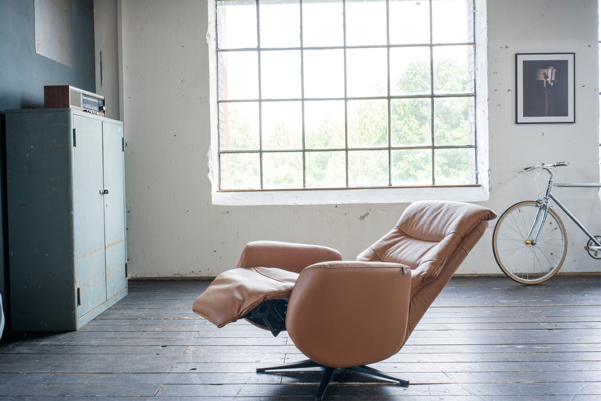 KAWOLA Sessel SARI Relaxsessel drehbar Leder braun