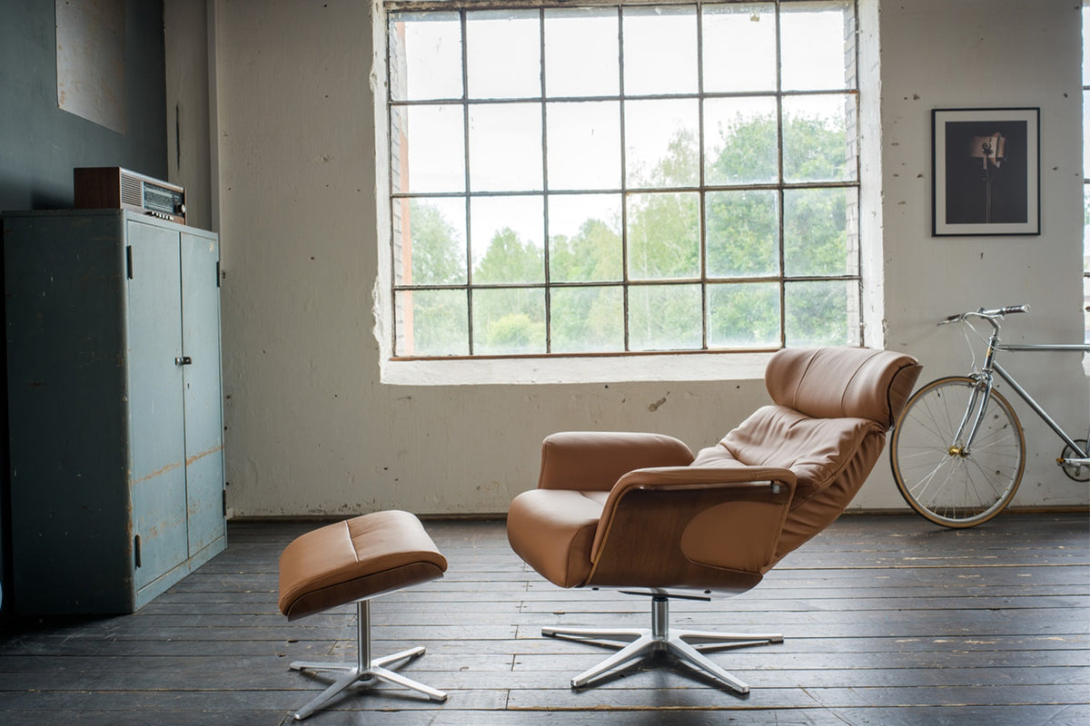 KAWOLA Sessel TOSAR Relaxsessel drehbar Leder braun mit Hocker