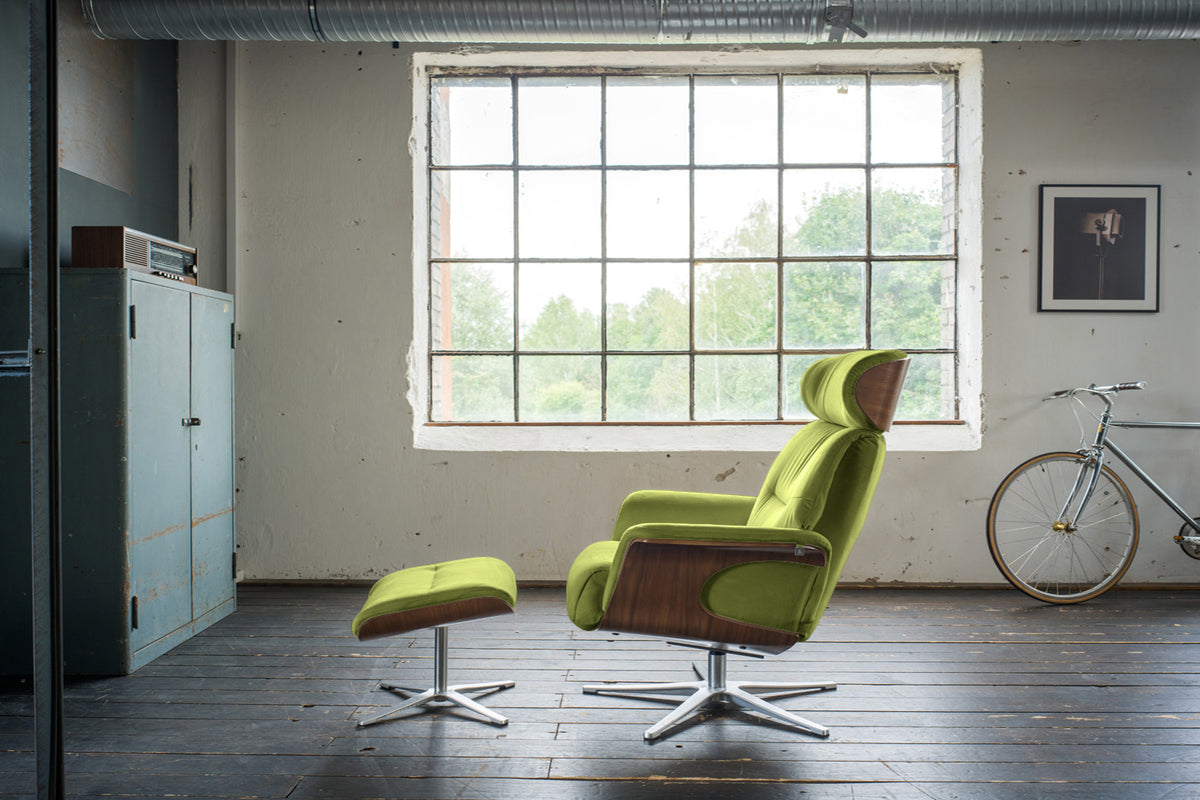 KAWOLA Sessel TOSAR Relaxsessel drehbar Velvet grün mit Hocker