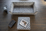 KAWOLA Set Big Sofa und Polsterhocker NARLA Chesterfield Velvet silber