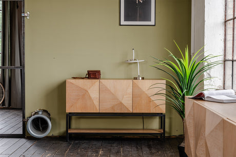 KAWOLA Sideboard ANJO 3 Türen 1 Ablage Eiche furniert braun Metall schwarz pulverbeschichtet