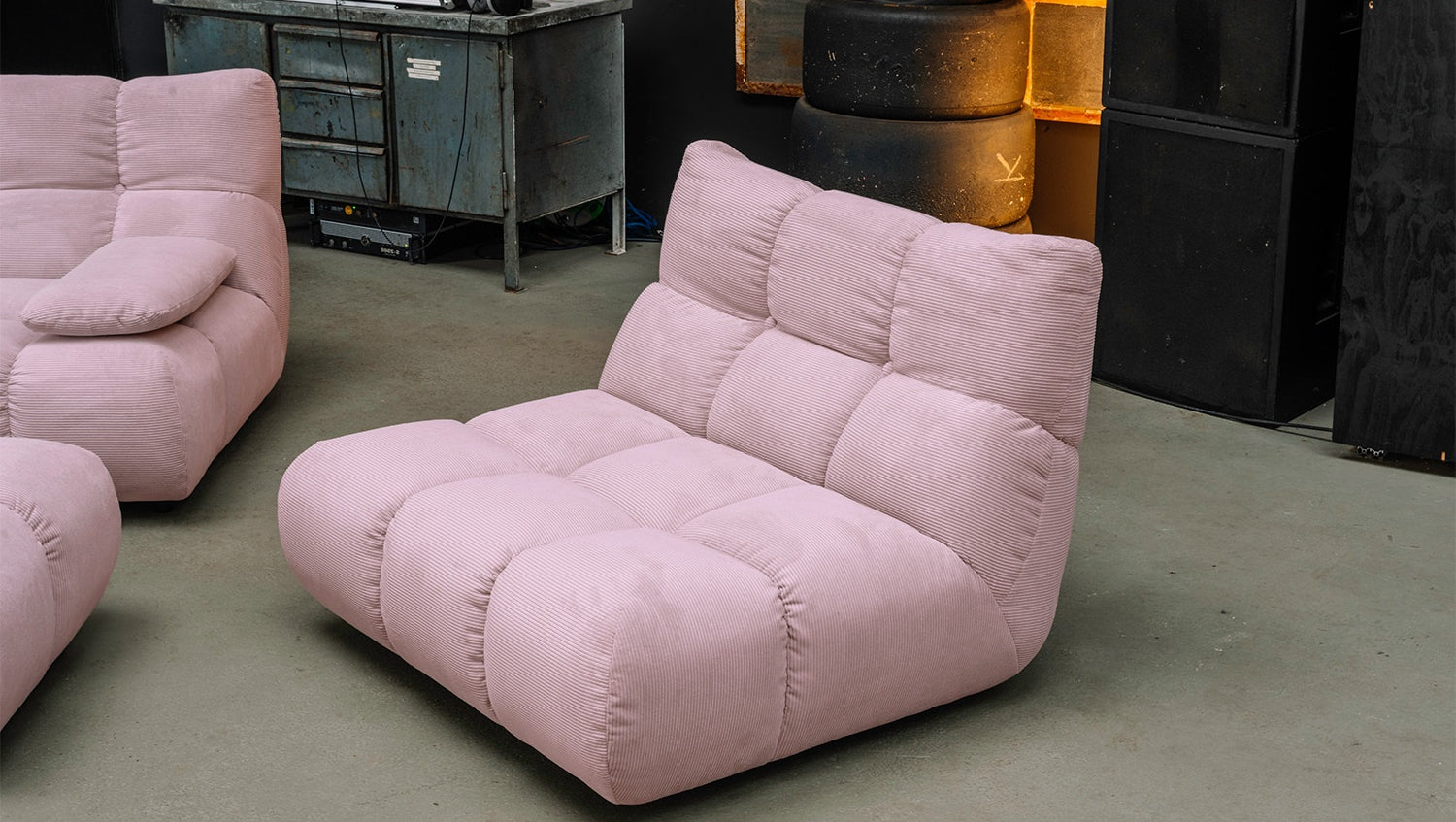 KAWOLA Sitzgruppe VIVIEN Ecksofa Drehsessel Hockerbank Feincord rosa