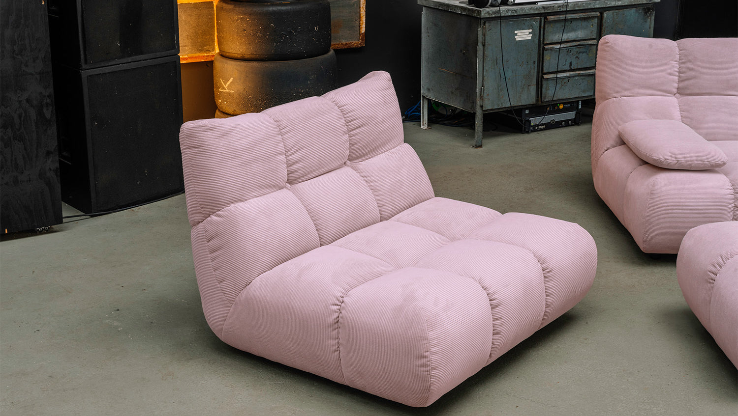 KAWOLA Sitzgruppe VIVIEN Ecksofa Drehsessel Hockerbank Feincord rosa