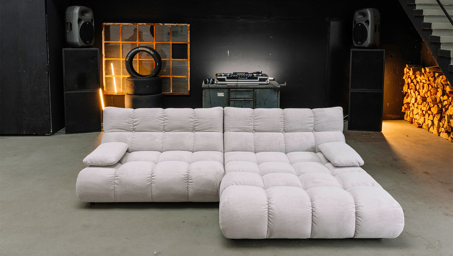 KAWOLA Sitzgruppe VIVIEN Ecksofa Drehsessel Hockerbank Feincord silber