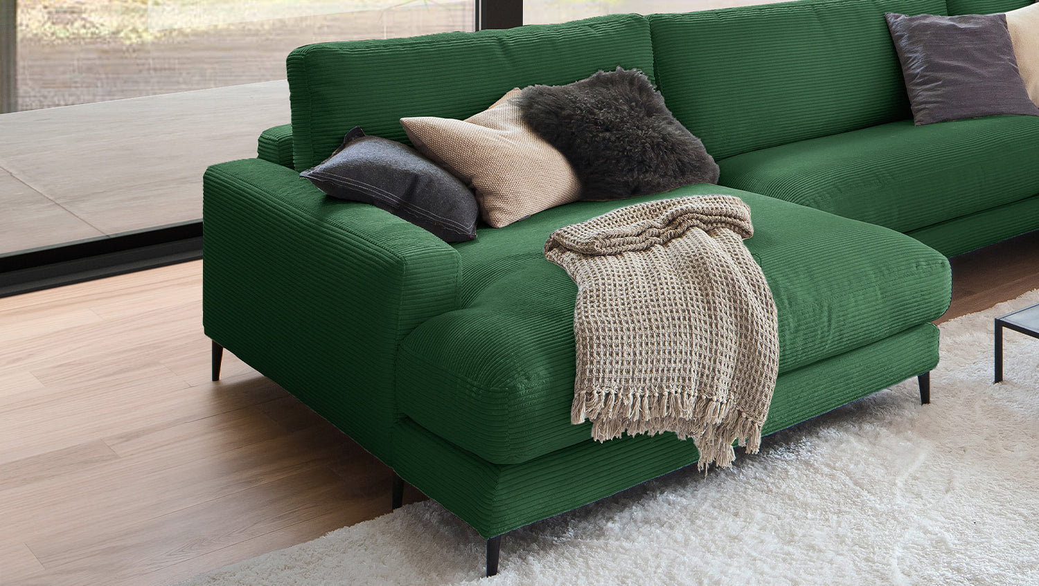 KAWOLA Sofa CARA Wohnlandschaft U-Form Cord smaragd