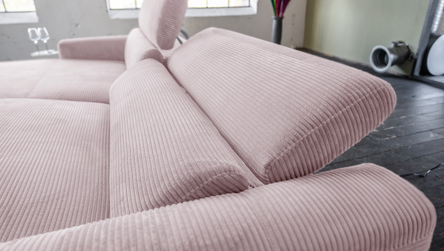 KAWOLA Sofa LAISKA Ecksofa Cord rosa